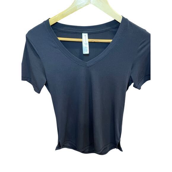 EUC Athleta Women XS T-Shirt Breezy Scoop V-Neck Black Stretchy Running Shirt‎ - Picture 5 of 11